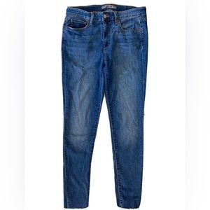 Joe’s Medium Wash Skinny Legged Denim Jeans [W 30]